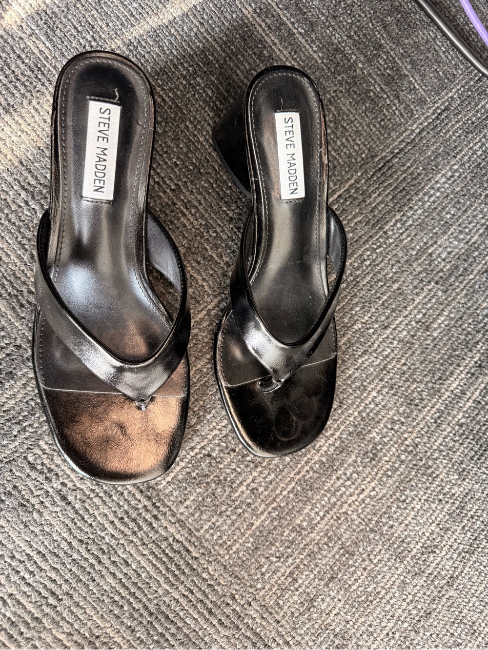 Steve Madden Black Patent Leather Thong Mule Heels